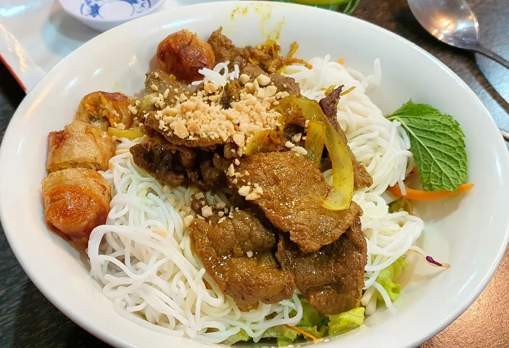 Bo-bun Boeuf Au Curry